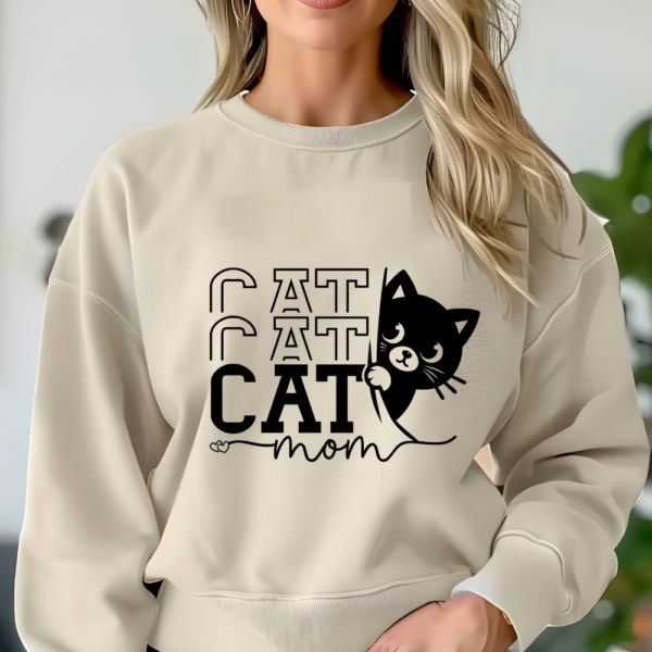 Sweatshirt "CAT CAT CAT  MOM"  - Imagen 4